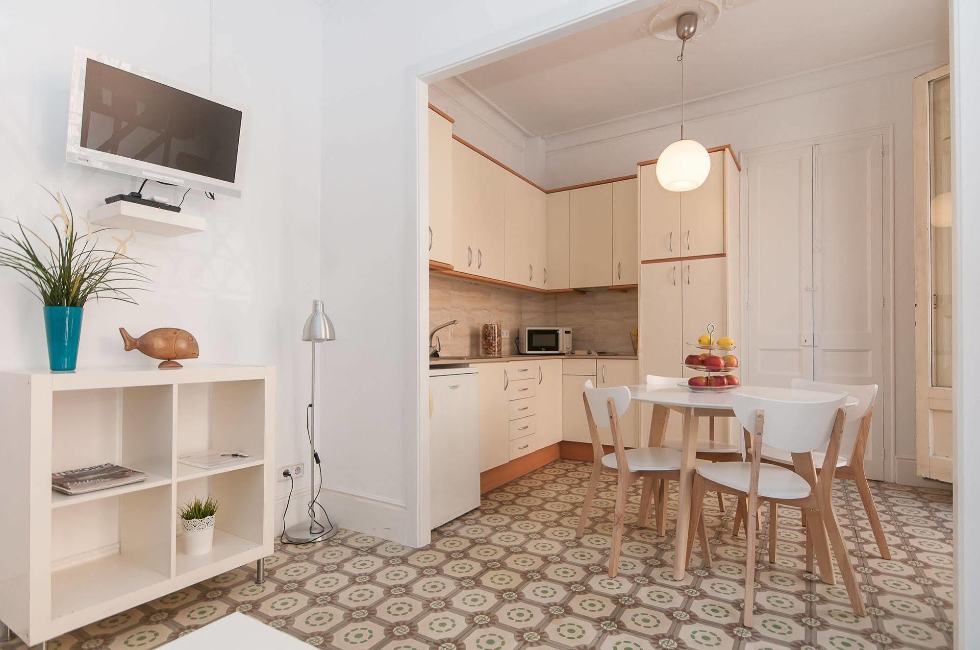 Trivao Sant Antoni Market Apartment Barcelona Luaran gambar