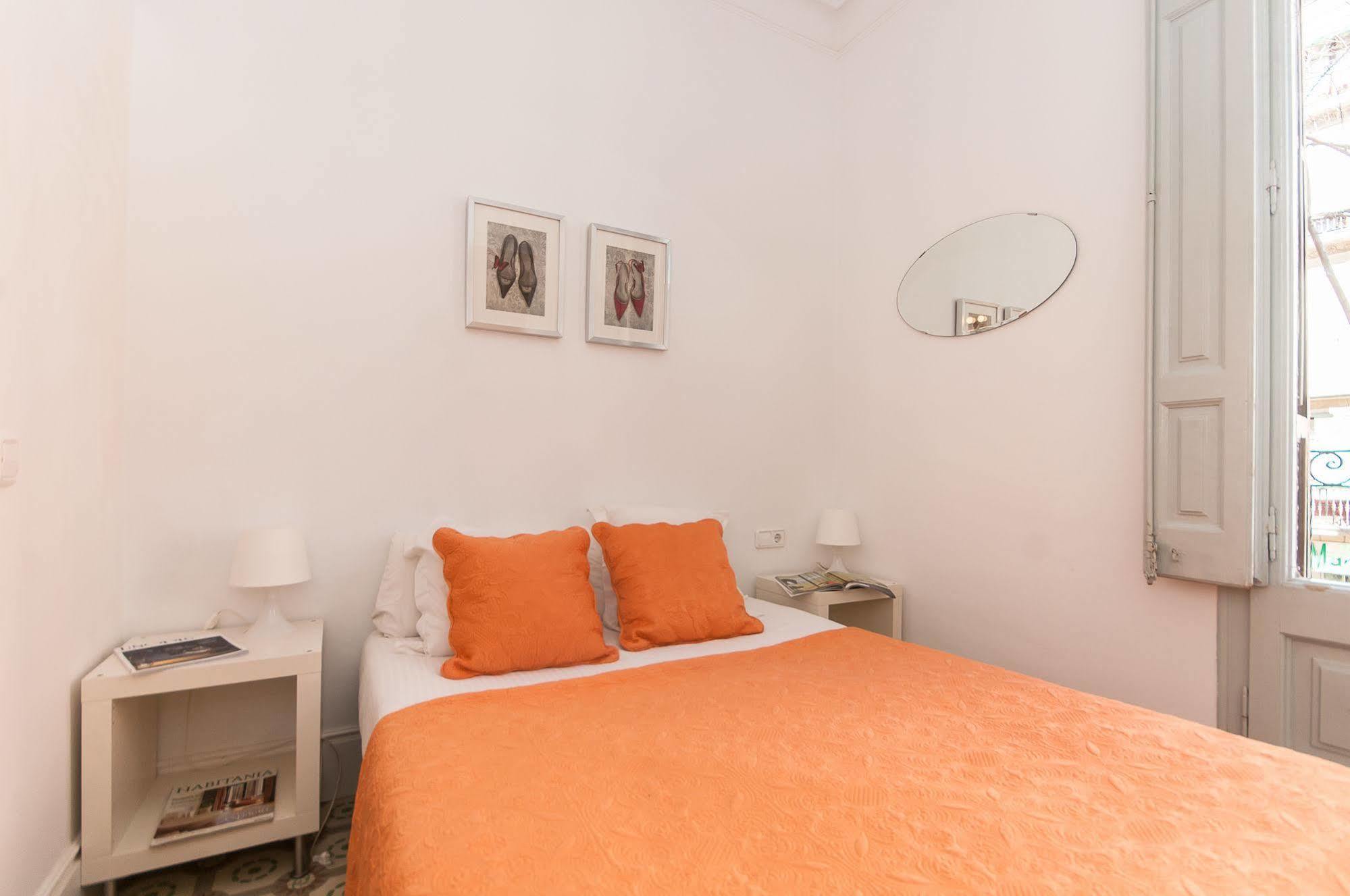 Trivao Sant Antoni Market Apartment Barcelona Luaran gambar