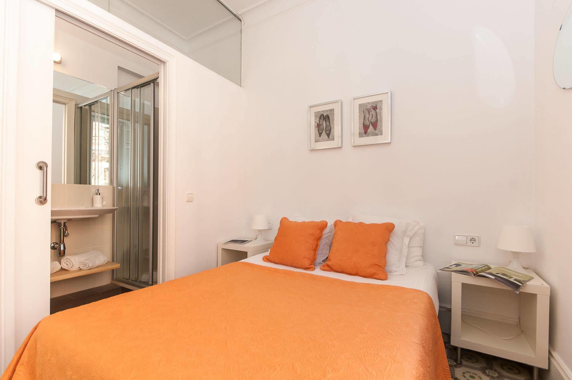 Trivao Sant Antoni Market Apartment Barcelona Luaran gambar