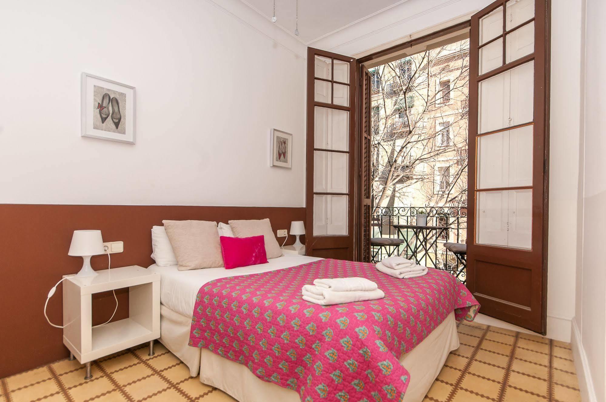 Trivao Sant Antoni Market Apartment Barcelona Luaran gambar