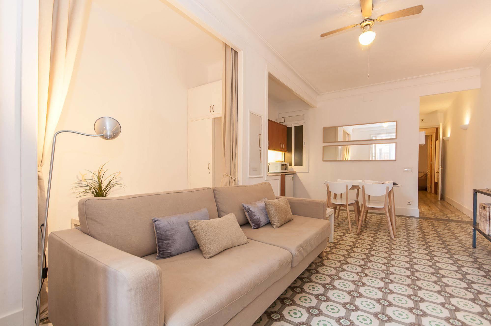 Trivao Sant Antoni Market Apartment Barcelona Luaran gambar